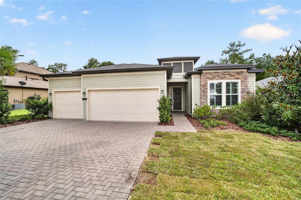 Photo of 4310 SE 11th Avenue, Ocala, FL 34480 (MLS # OM729639)