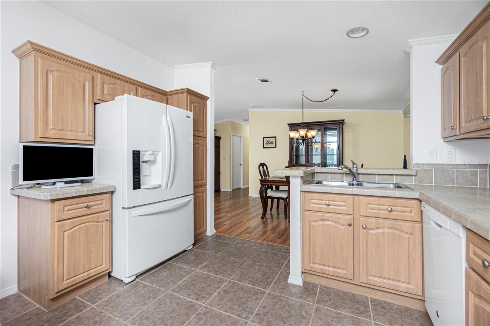 WINDMILL VILLAGE - Residential