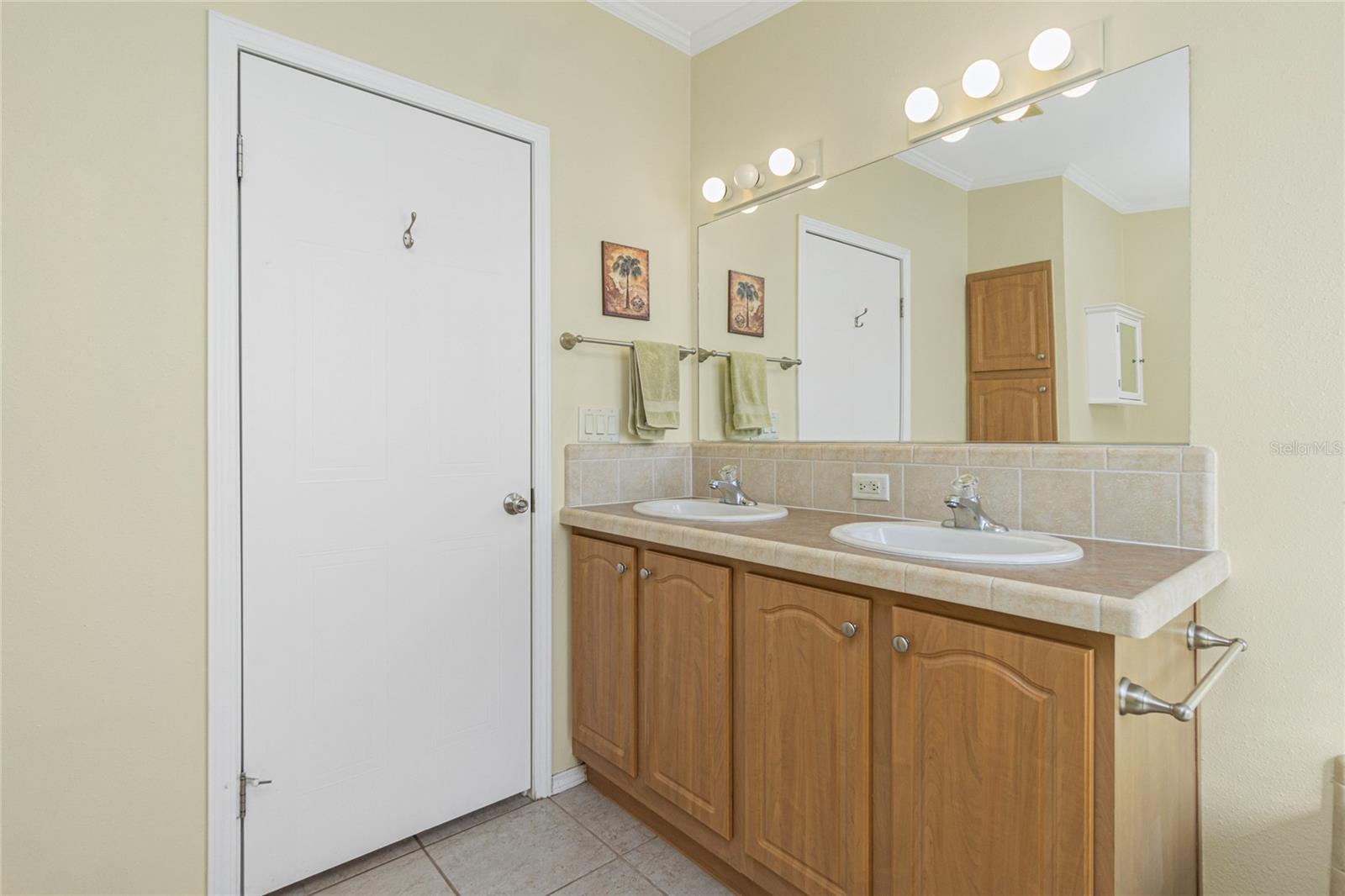 WINDMILL VILLAGE - Residential