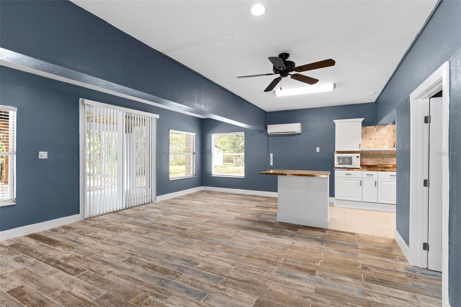 COUNTRY CLUB ADD TO OLDSMAR REV - Residential