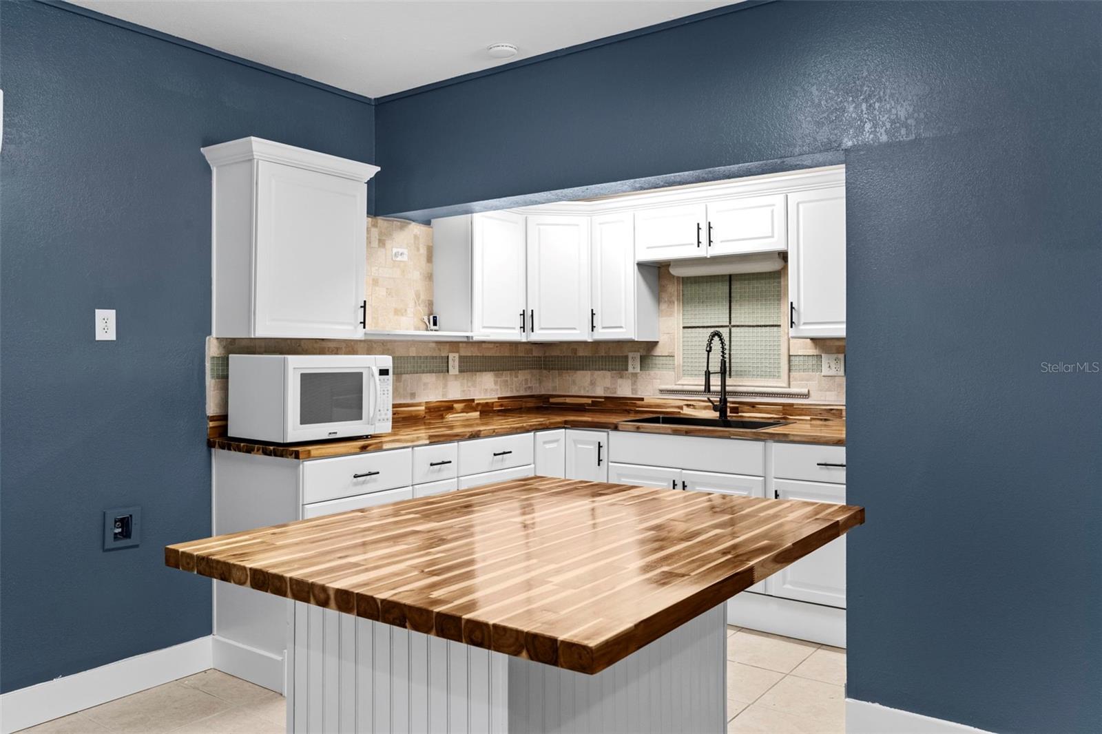 COUNTRY CLUB ADD TO OLDSMAR REV - Residential