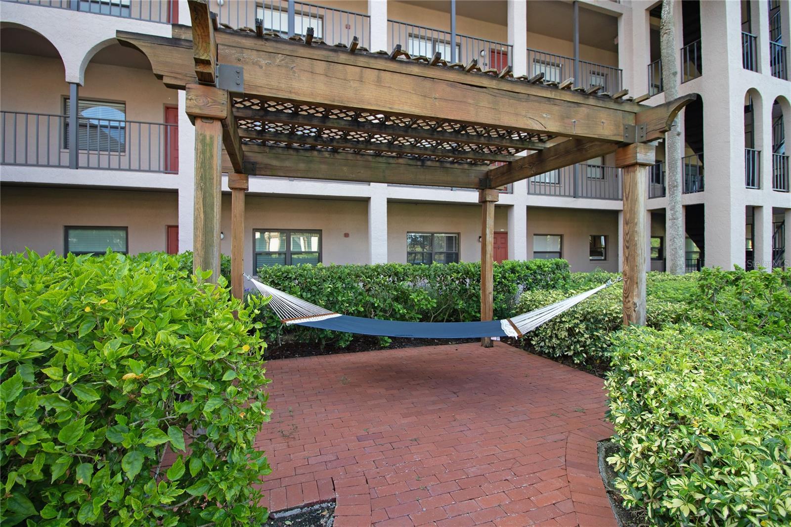 GOLFVIEW II CONDO - Residential Lease