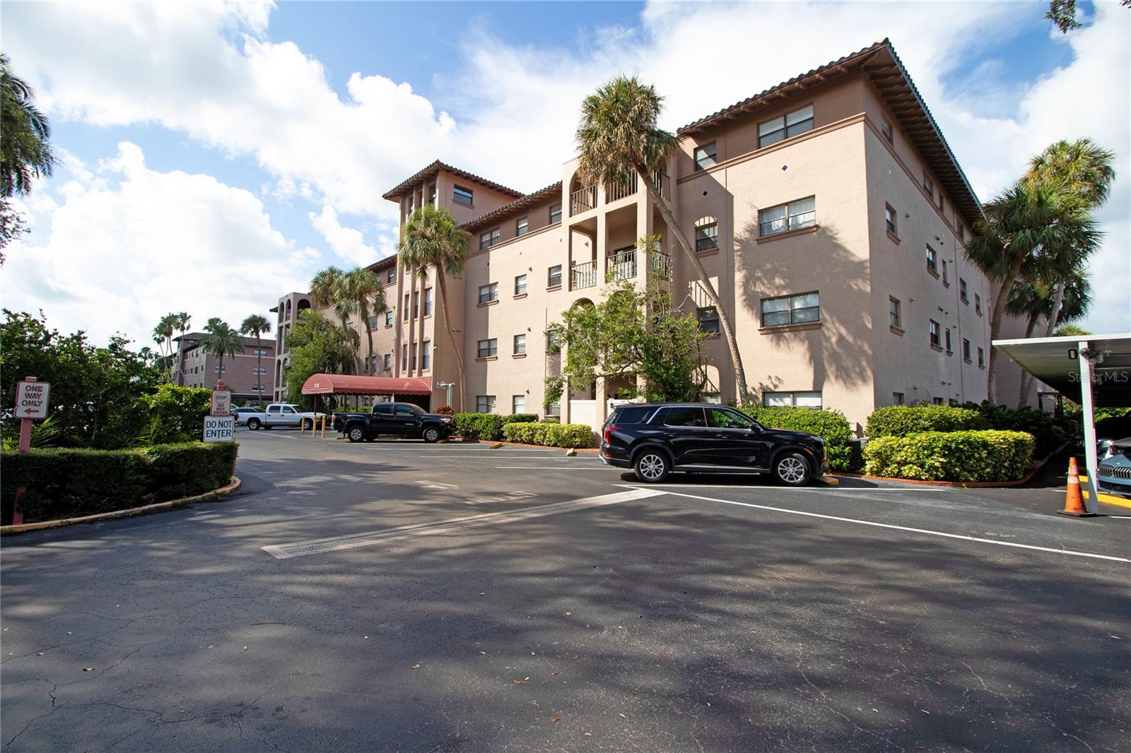 GOLFVIEW II CONDO - Residential Lease