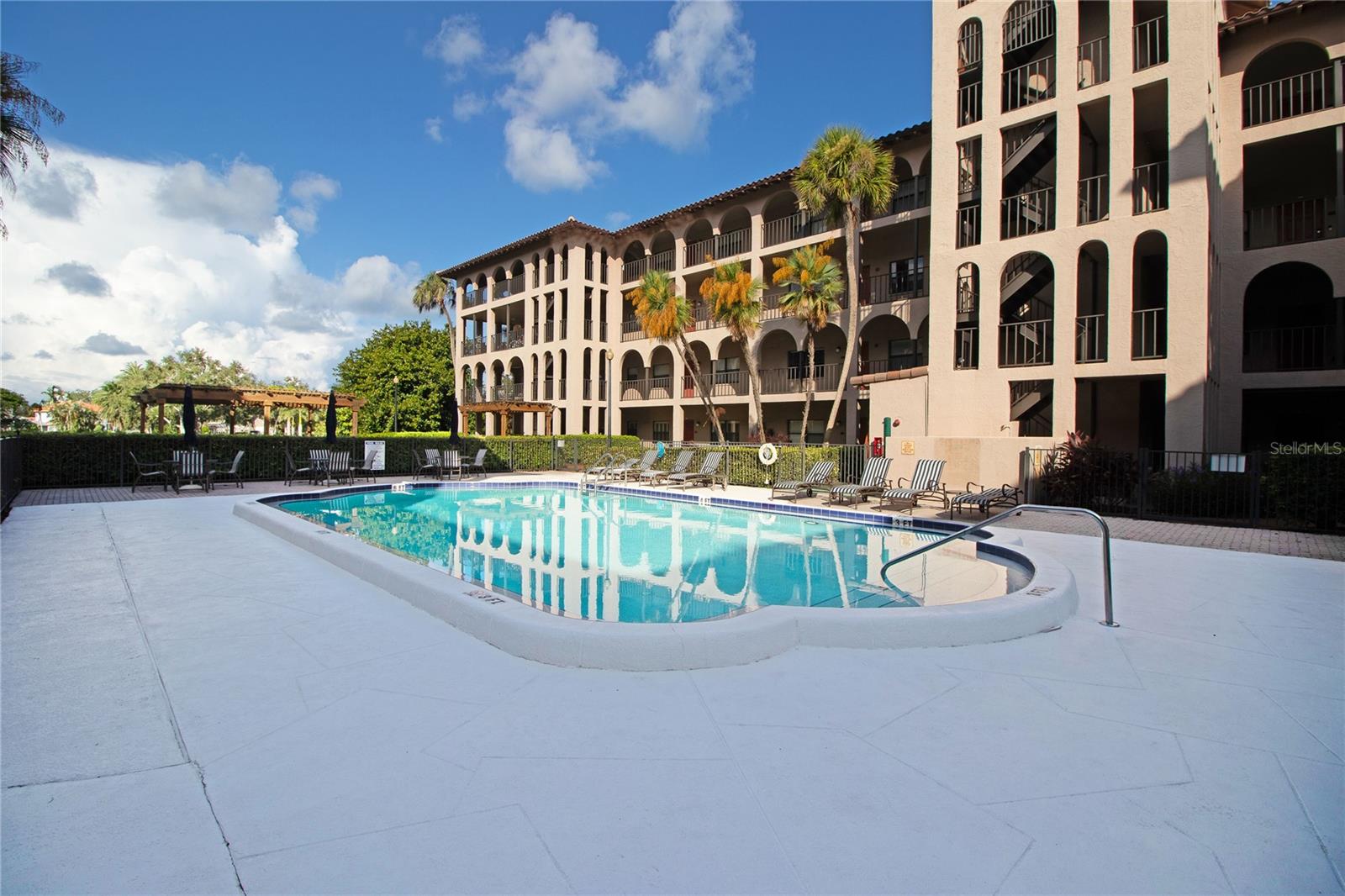 GOLFVIEW II CONDO - Residential Lease