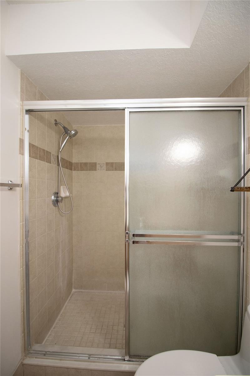 GOLFVIEW II CONDO - Residential Lease