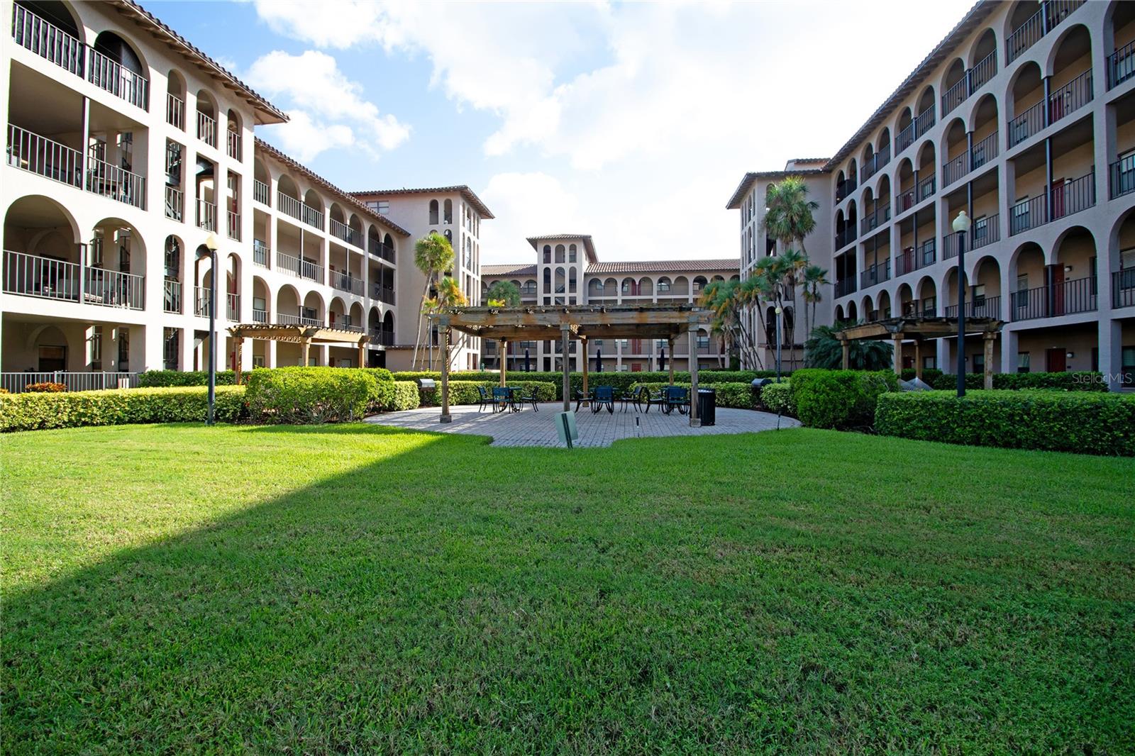 GOLFVIEW II CONDO - Residential Lease