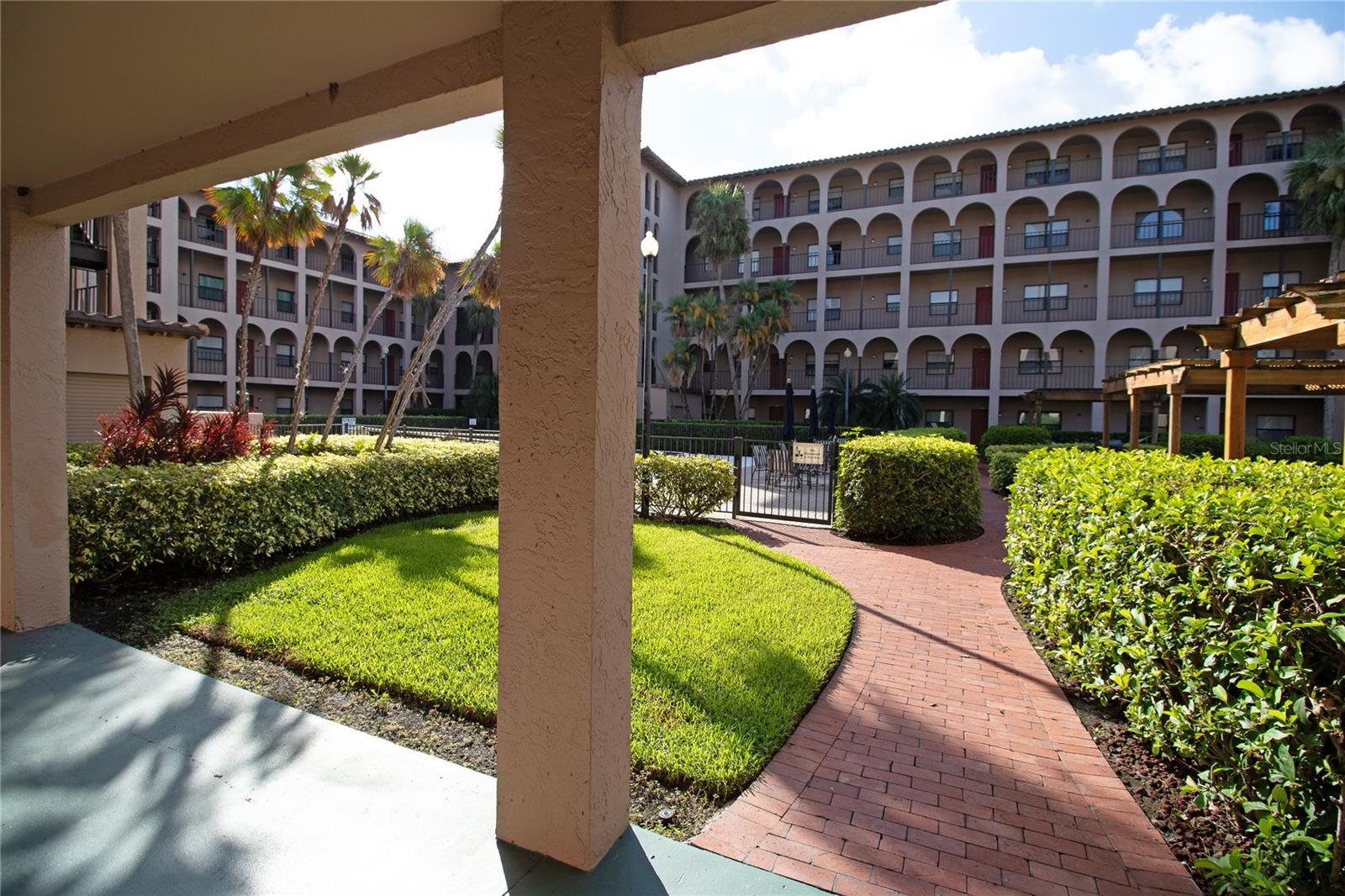 GOLFVIEW II CONDO - Residential Lease