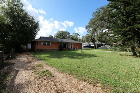 A home in WINTER HAVEN