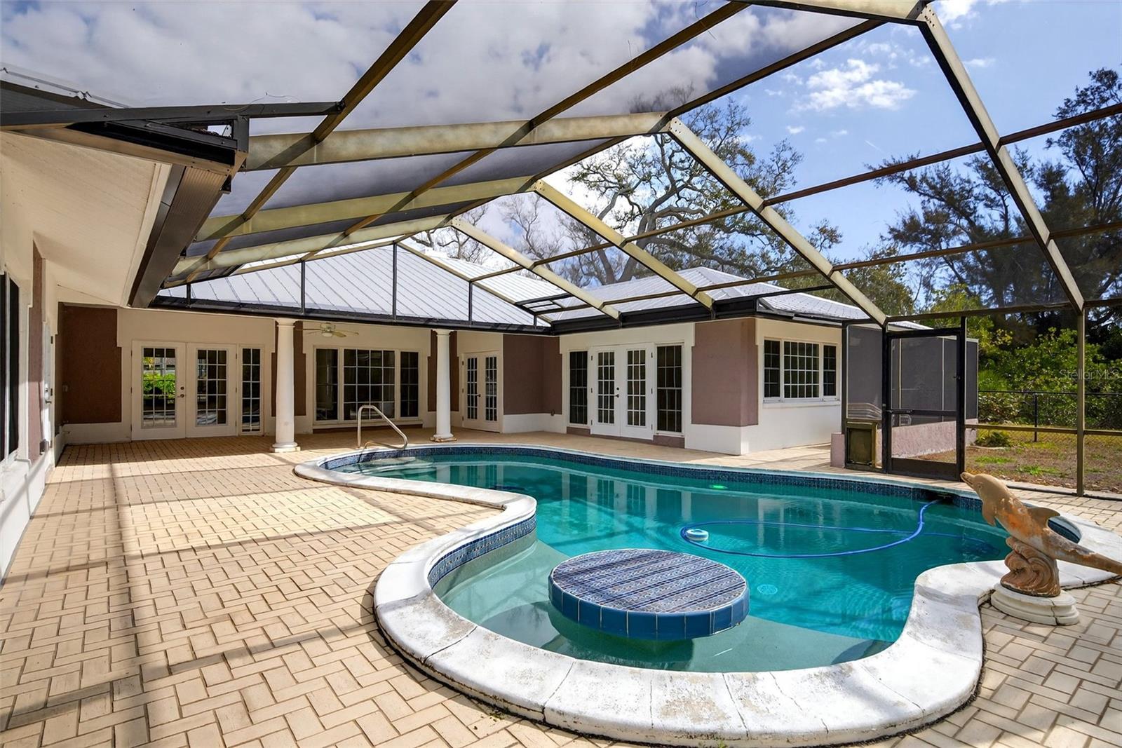 SIESTA PROPERTIES INC - Residential