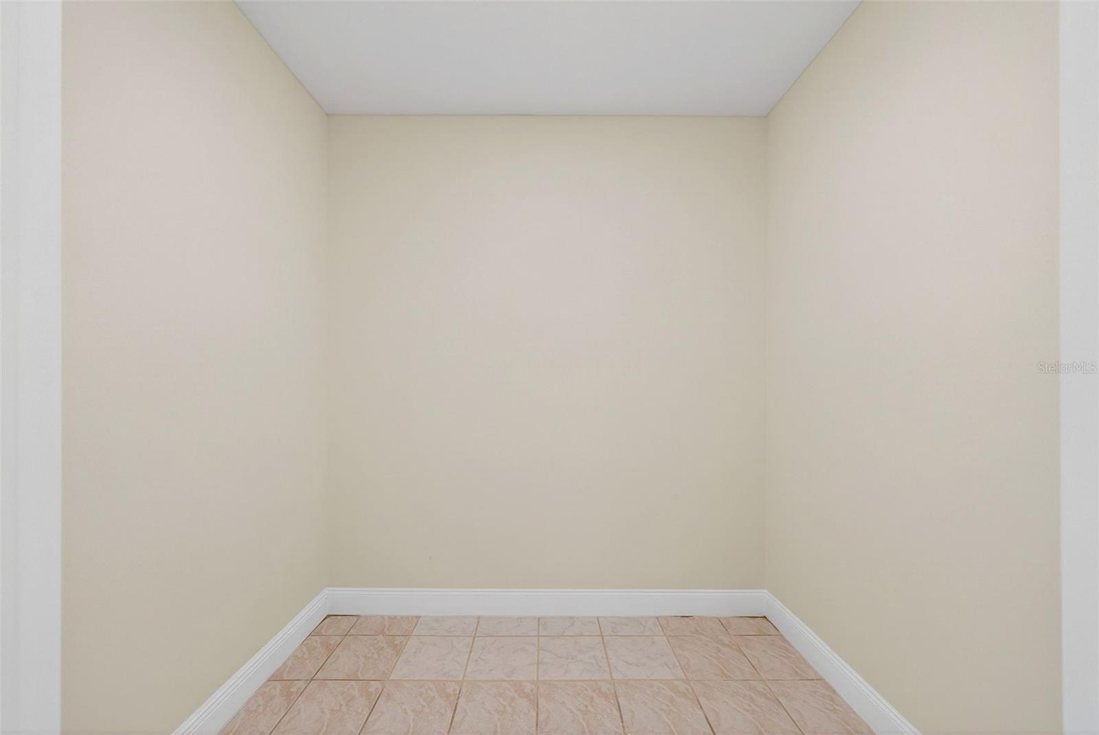 SIESTA PROPERTIES INC - Residential