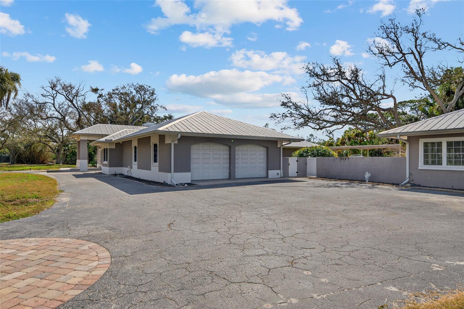 SIESTA PROPERTIES INC - Residential