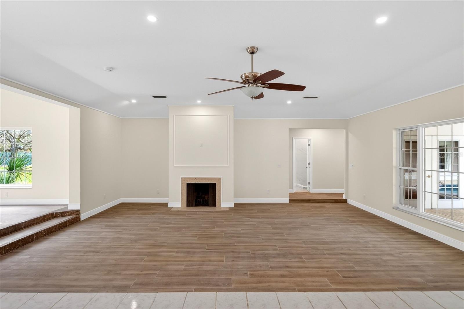 SIESTA PROPERTIES INC - Residential