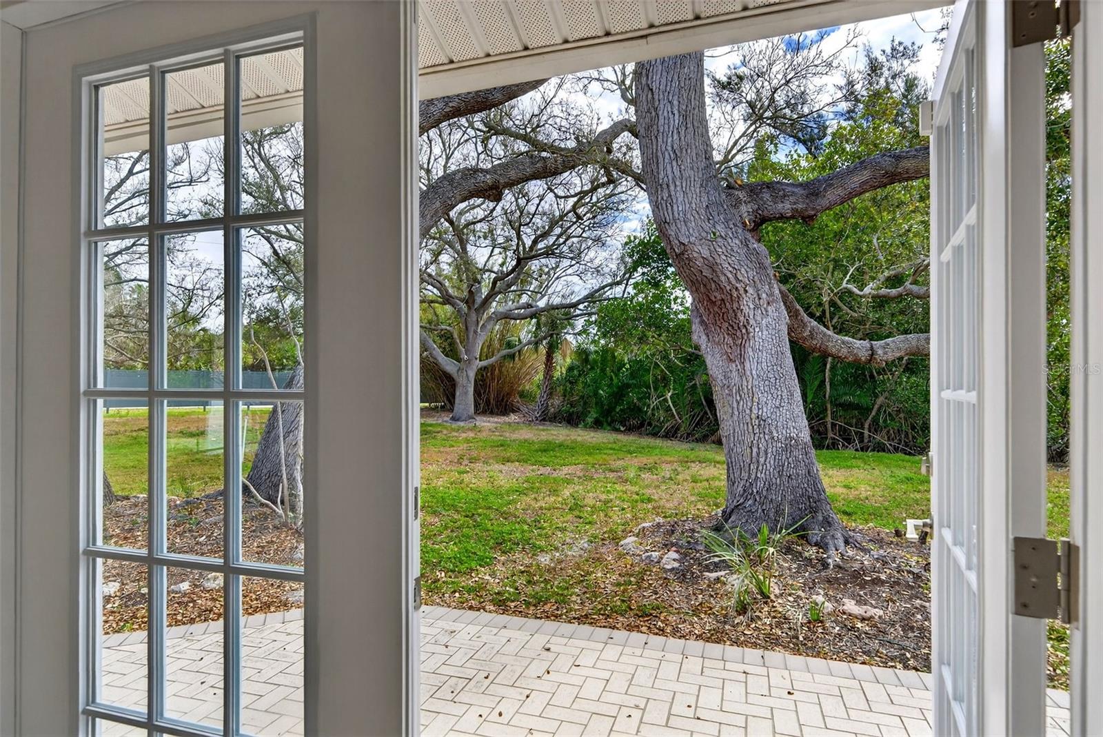 SIESTA PROPERTIES INC - Residential