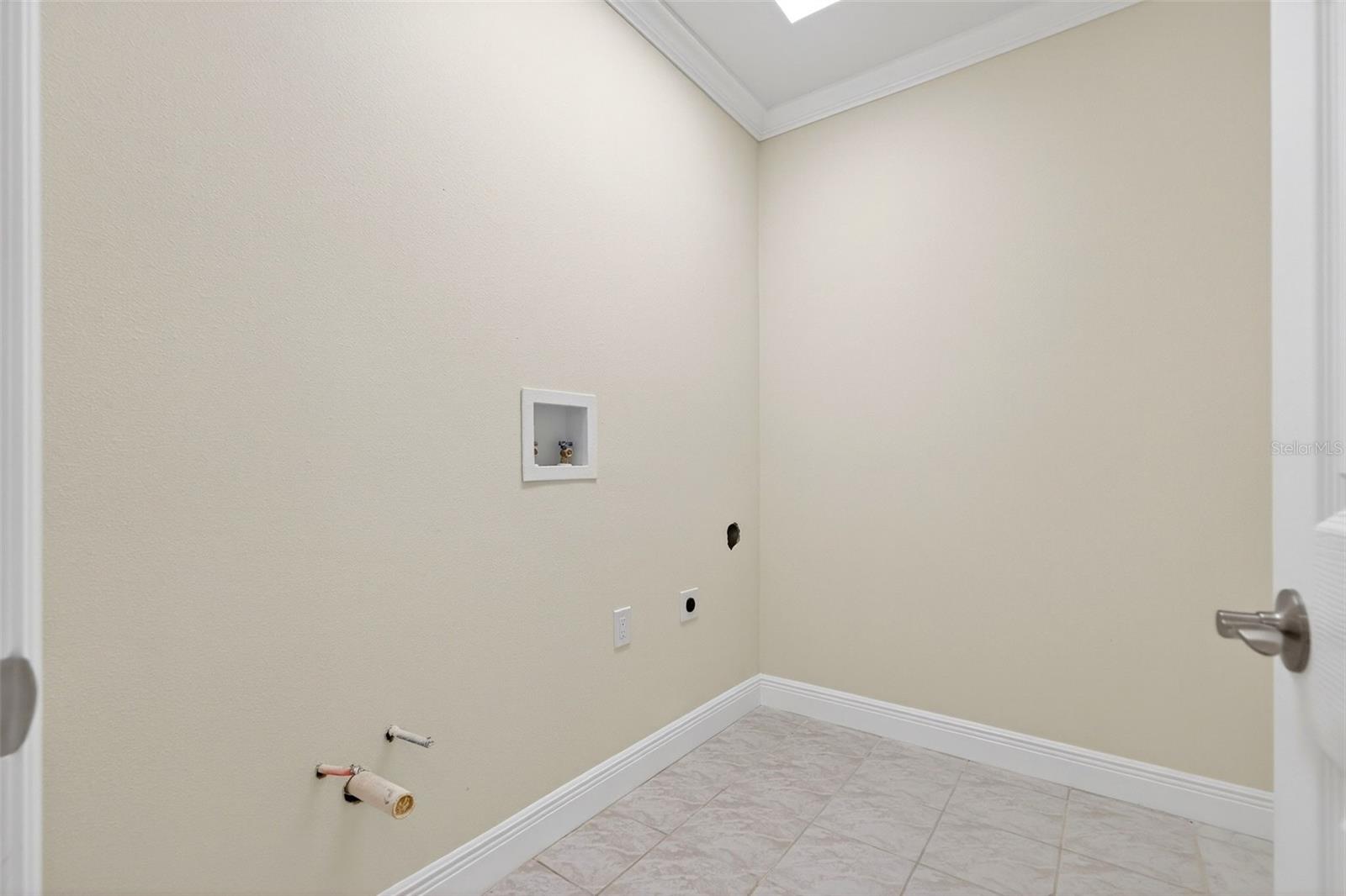 SIESTA PROPERTIES INC - Residential