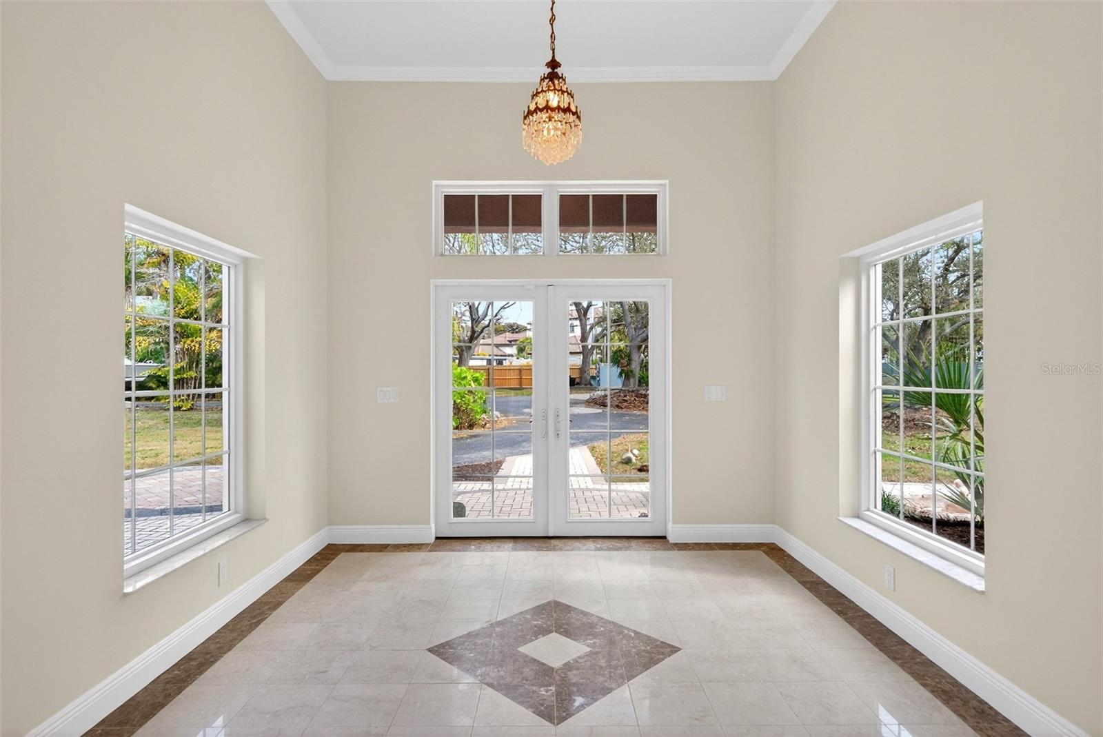 SIESTA PROPERTIES INC - Residential