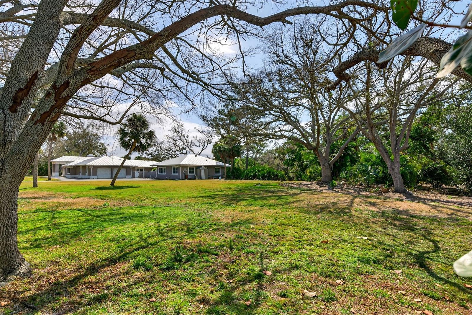 SIESTA PROPERTIES INC - Residential