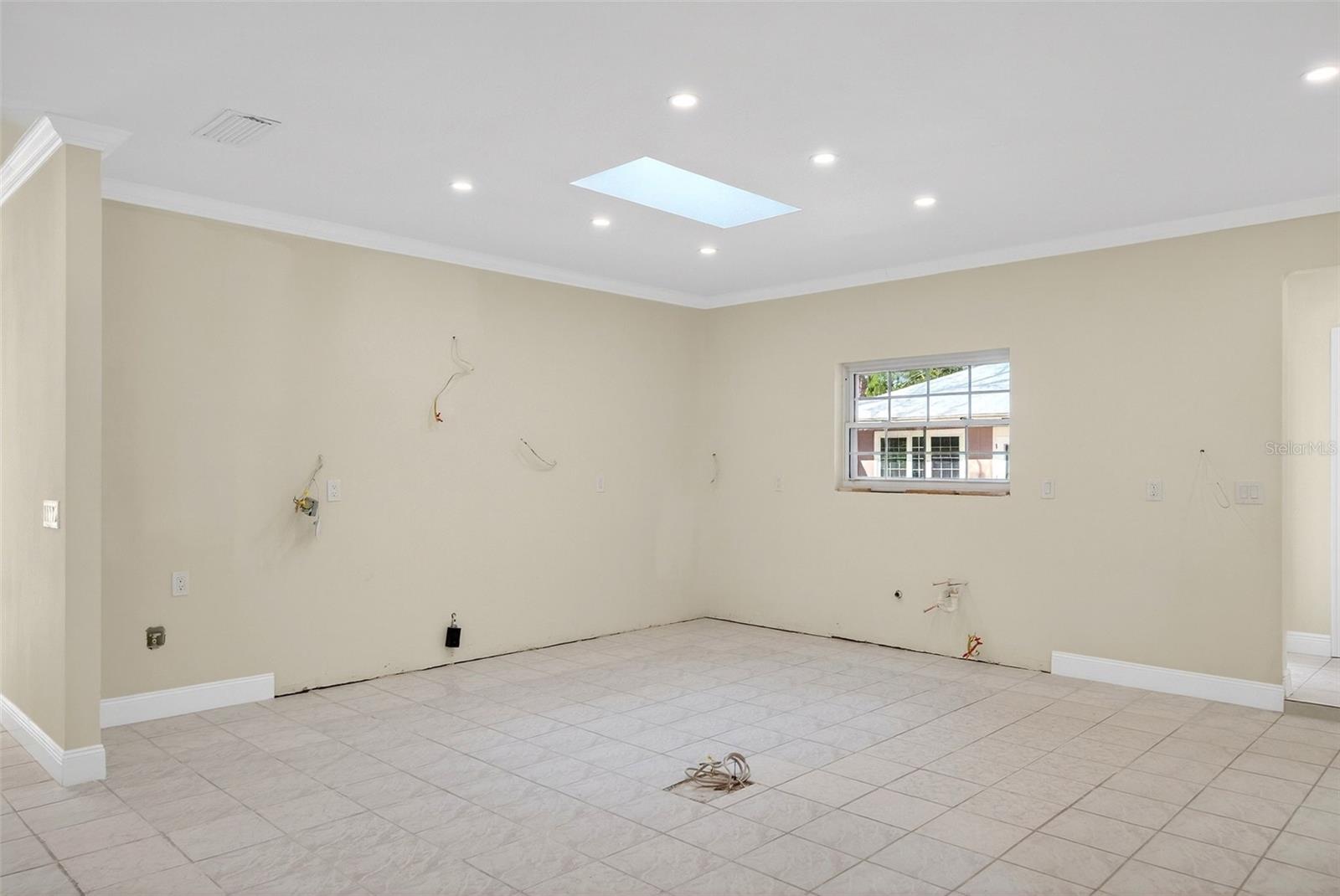 SIESTA PROPERTIES INC - Residential