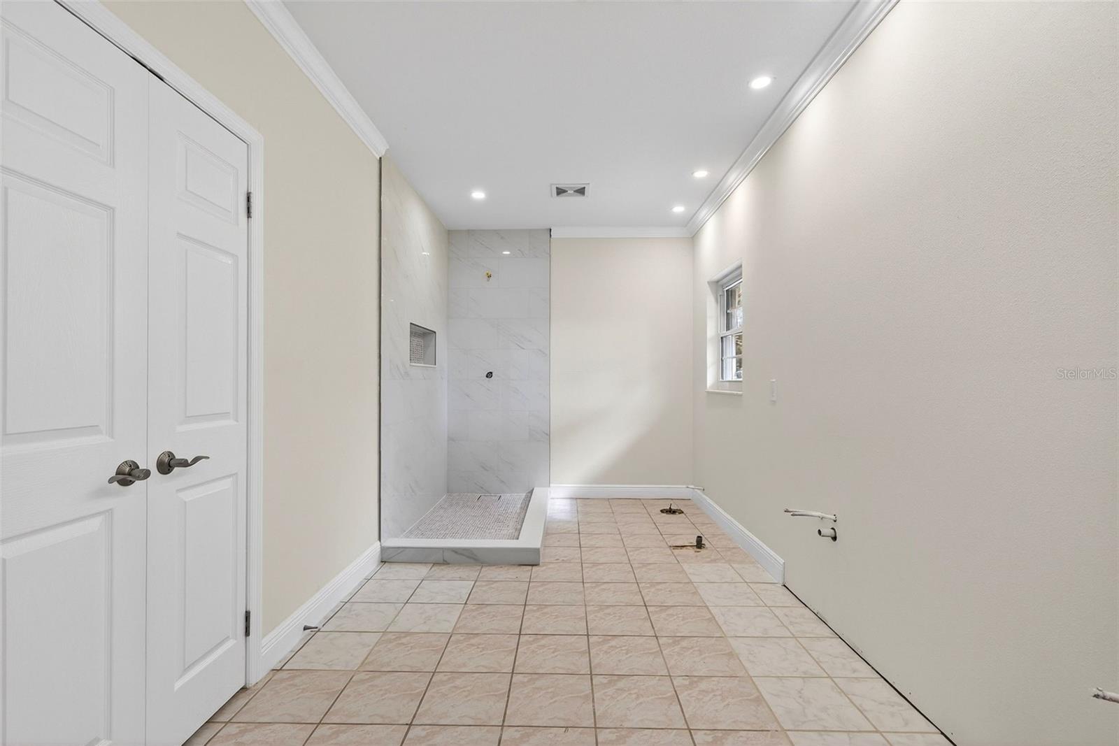 SIESTA PROPERTIES INC - Residential