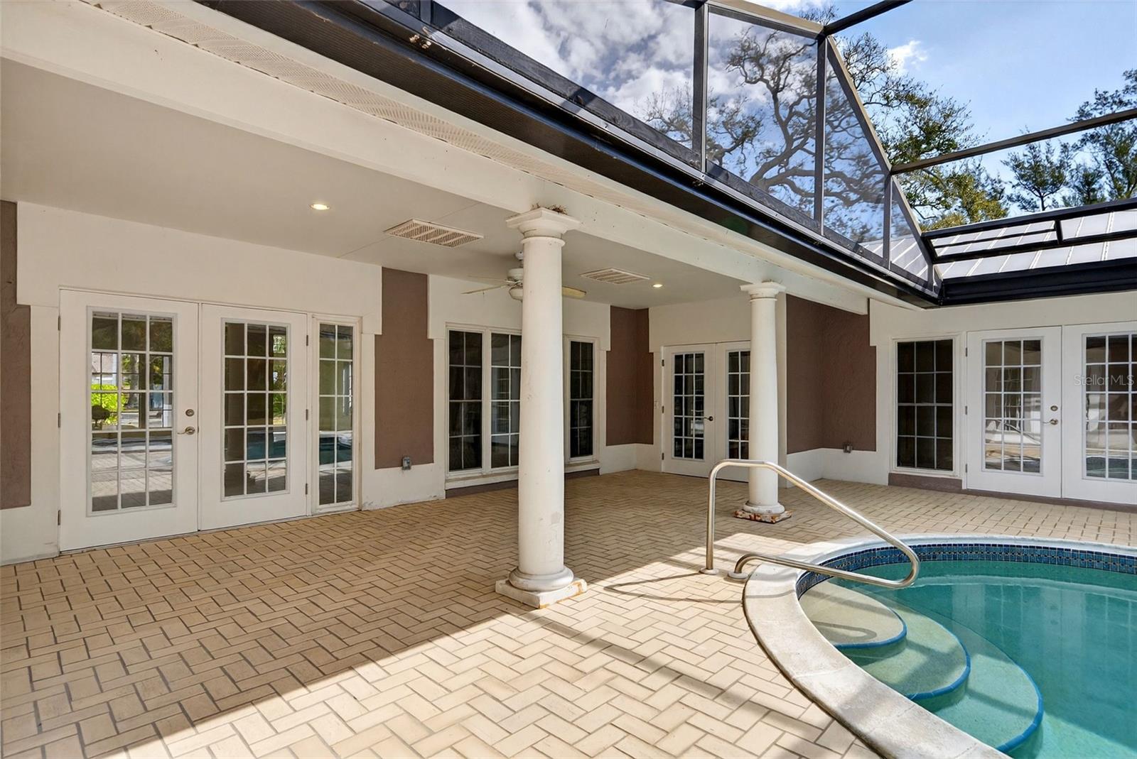 SIESTA PROPERTIES INC - Residential