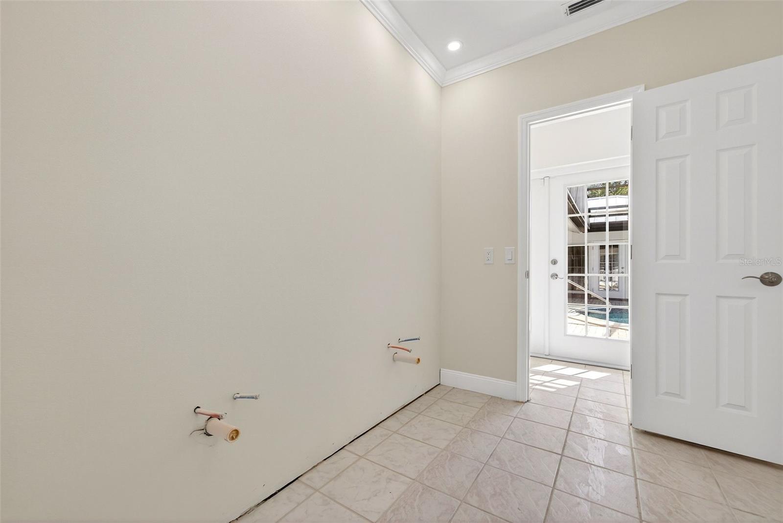 SIESTA PROPERTIES INC - Residential