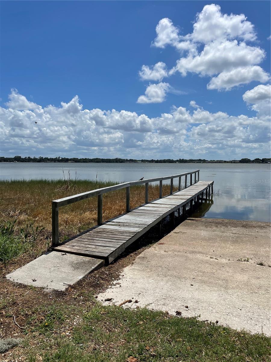 LAKE MARIANA ACRES - Residential
