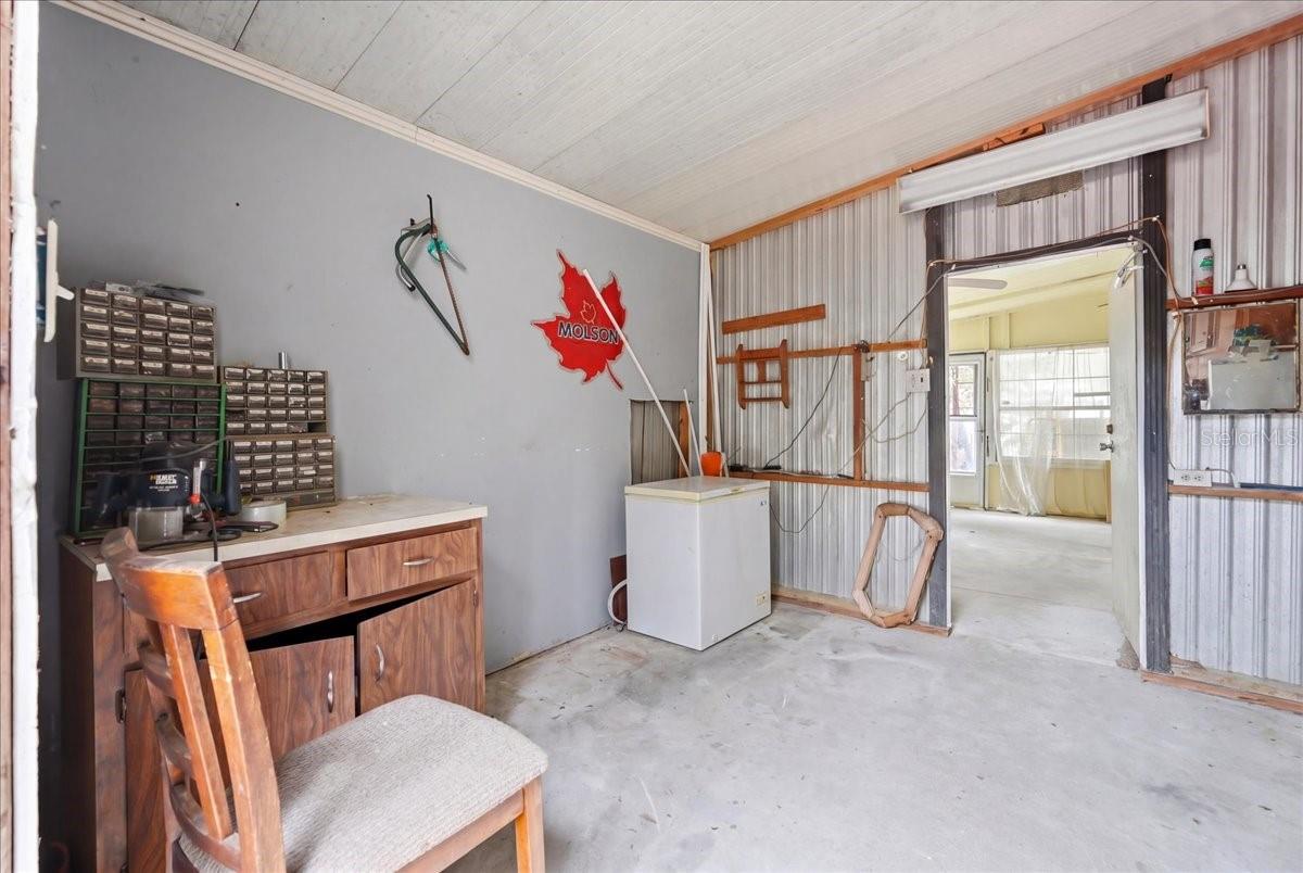 LAKE MARIANA ACRES - Residential