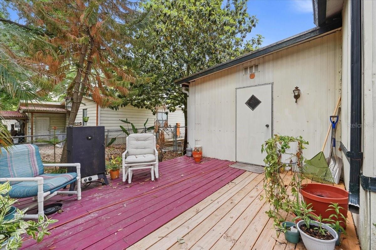 LAKE MARIANA ACRES - Residential