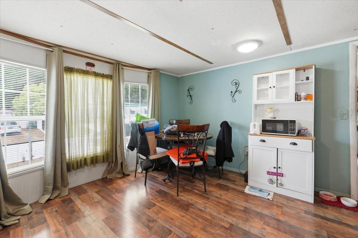 LAKE MARIANA ACRES - Residential