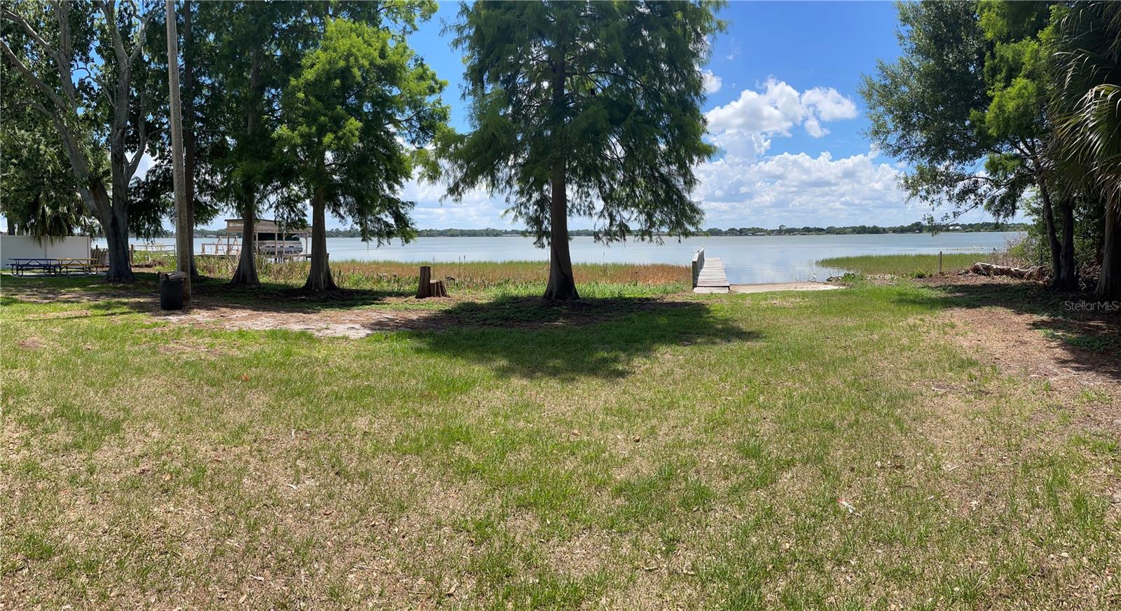 LAKE MARIANA ACRES - Residential
