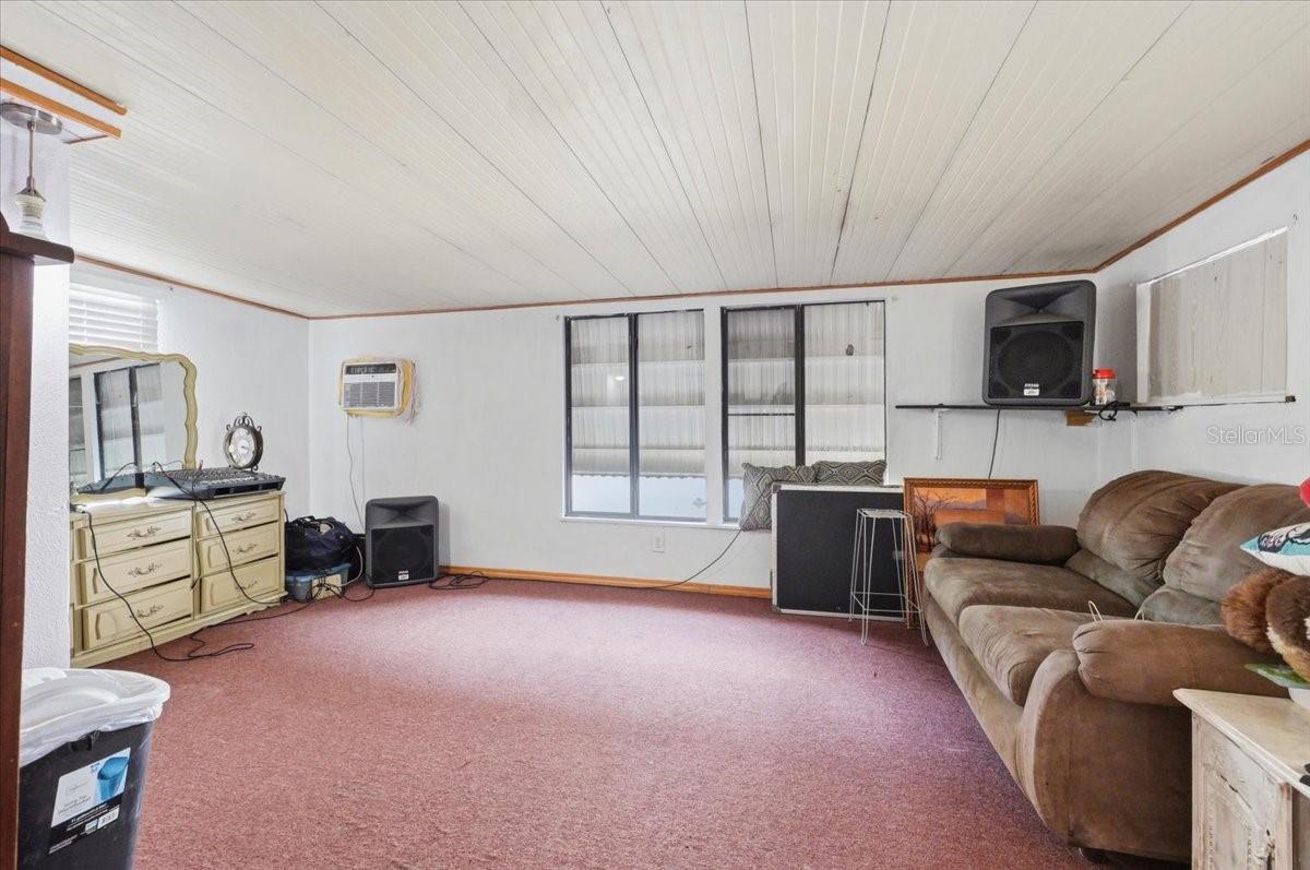 LAKE MARIANA ACRES - Residential