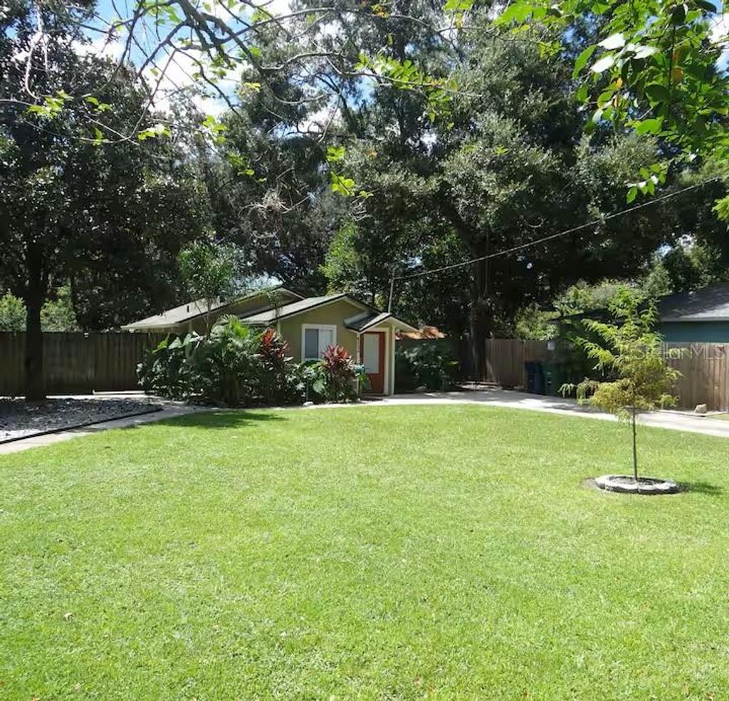 Photo of 412 W Alva Street, Tampa, FL 33603 (MLS # A4667820)