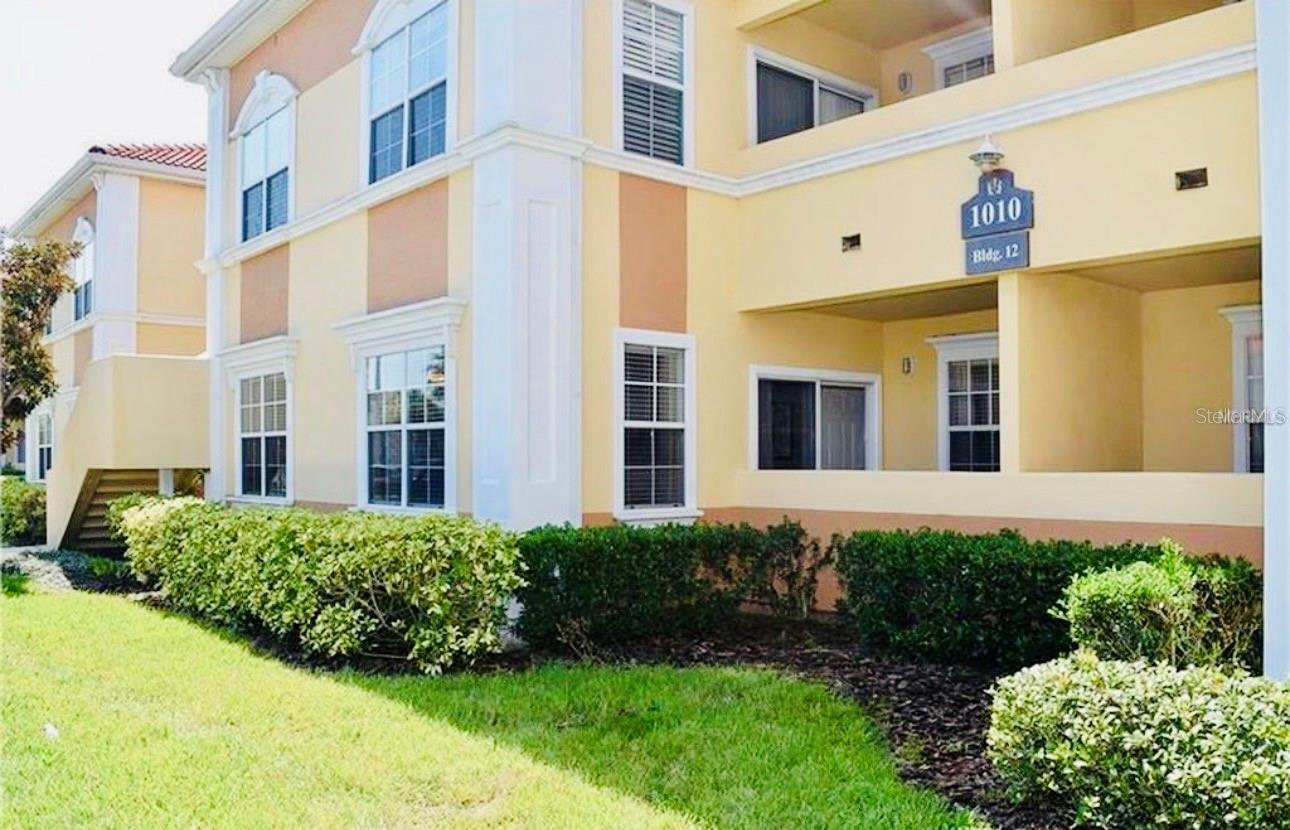 VILLAGIO - Residential Lease