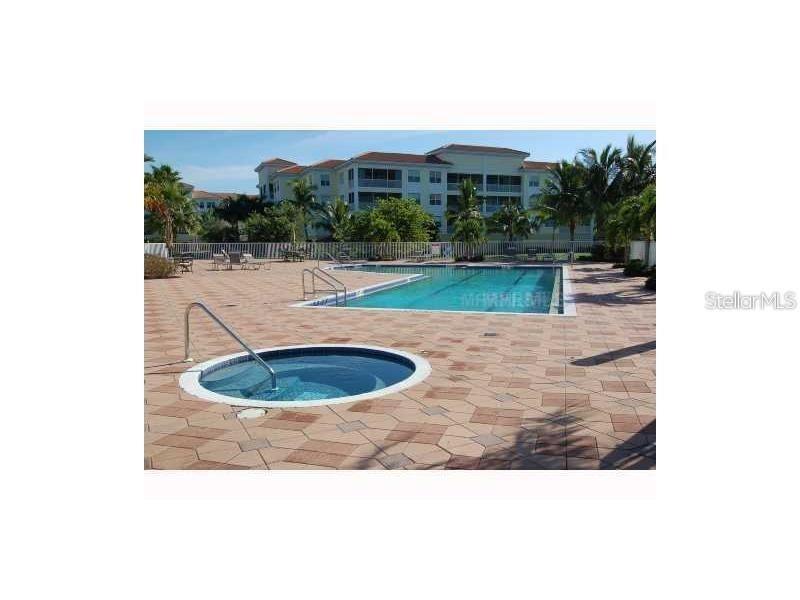 FOUNTAIN COURT BLDG 03 - Residential Lease