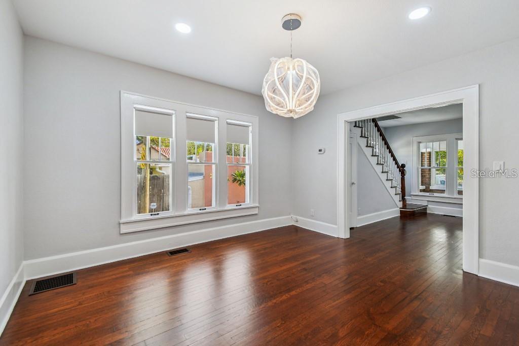 SNELL & HAMLETTS NORTH SHORE ADD - Residential Lease