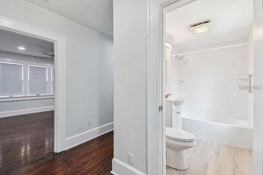 SNELL & HAMLETTS NORTH SHORE ADD - Residential Lease