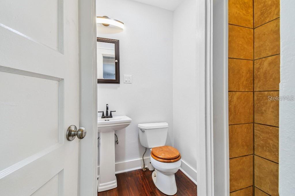 SNELL & HAMLETTS NORTH SHORE ADD - Residential Lease