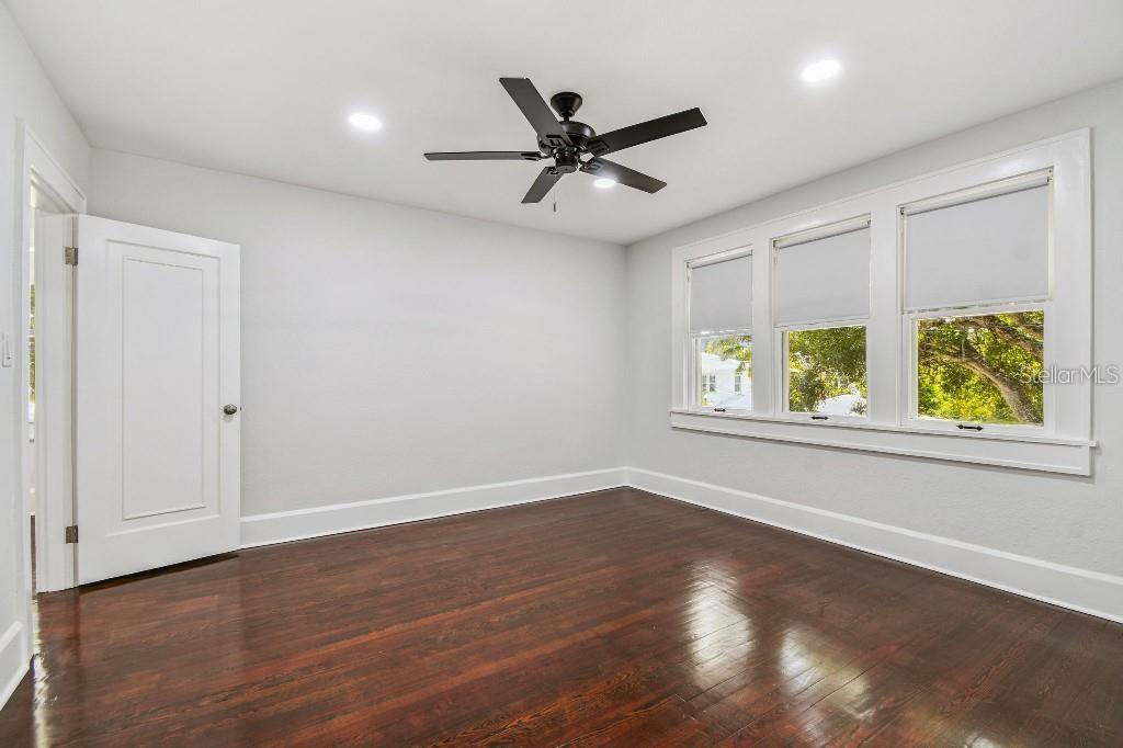 SNELL & HAMLETTS NORTH SHORE ADD - Residential Lease