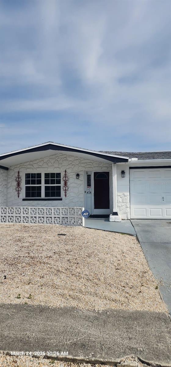 HOLIDAY GARDENS ESTATES - Residential Lease