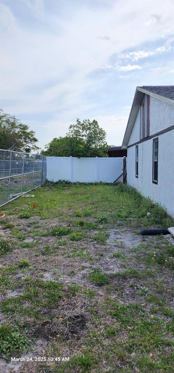 HOLIDAY GARDENS ESTATES - Residential Lease