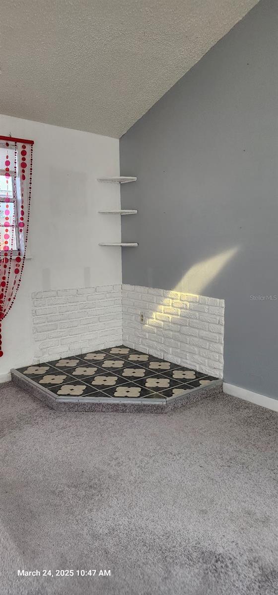 HOLIDAY GARDENS ESTATES - Residential Lease