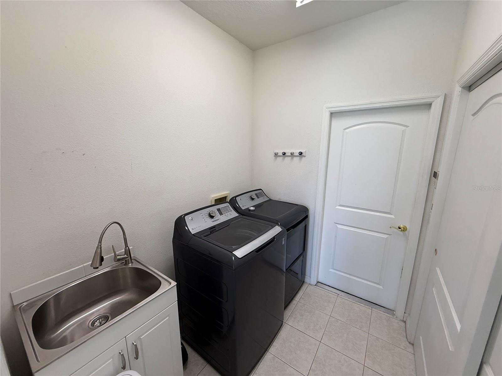 STONEYBROOK AT HERITAGE HARBOUR A-1 - Residential Lease