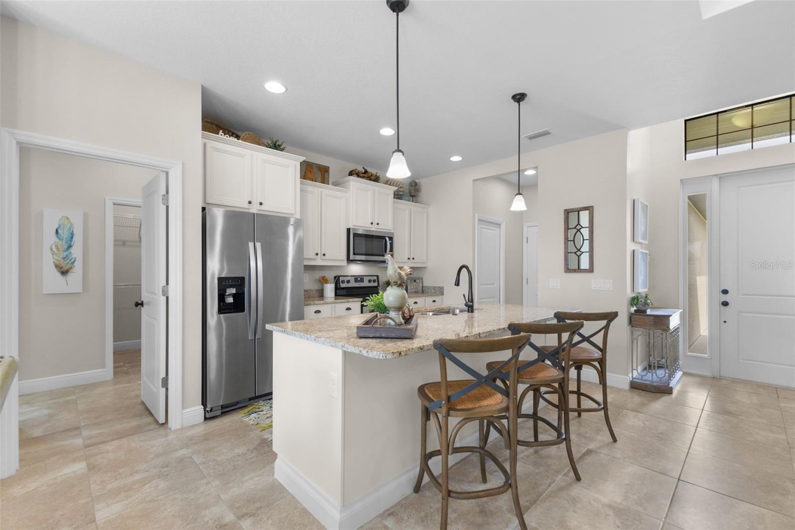 2471 W PRICE BOULEVARD