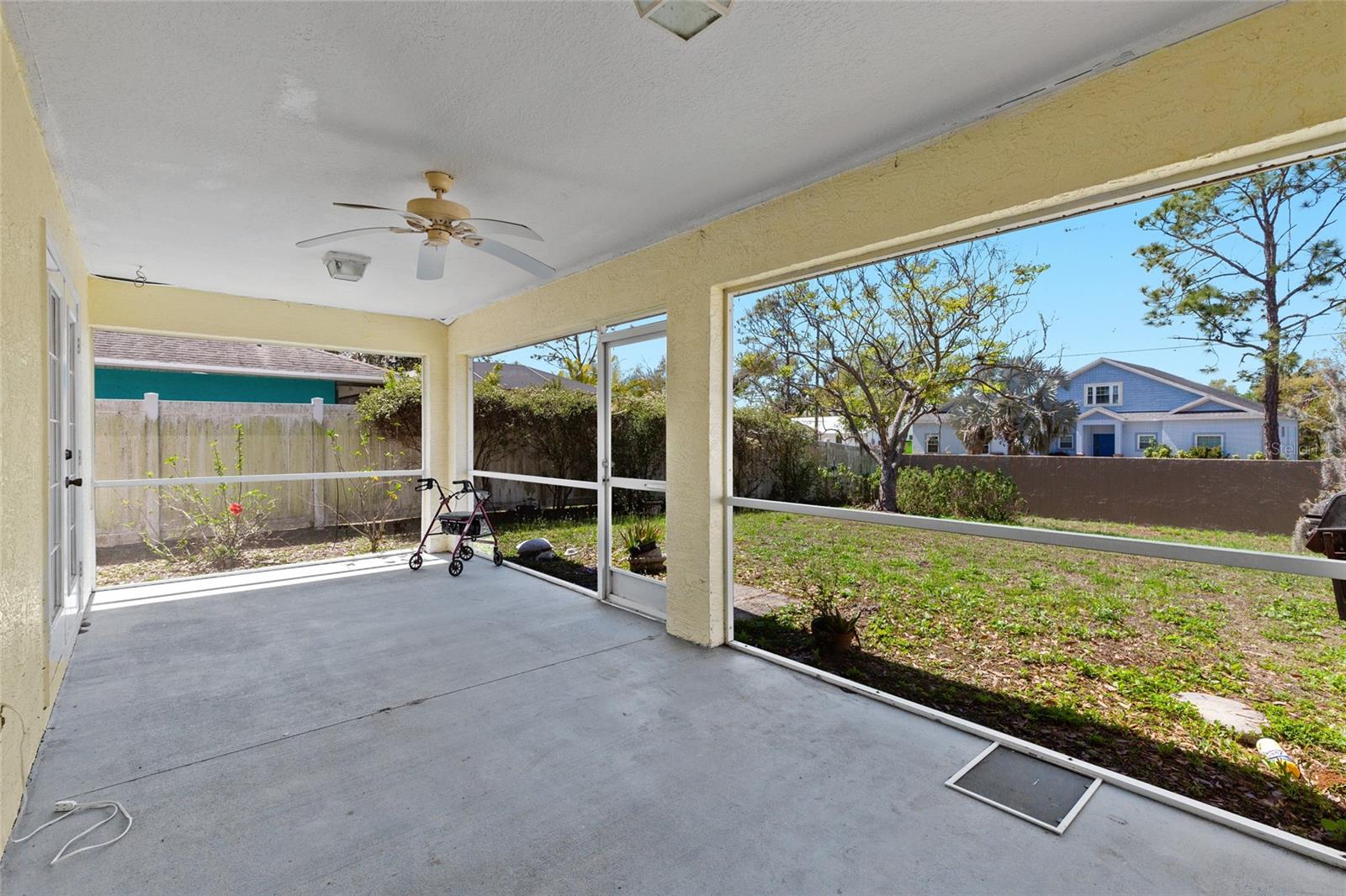 RIVERS EDGE - Residential