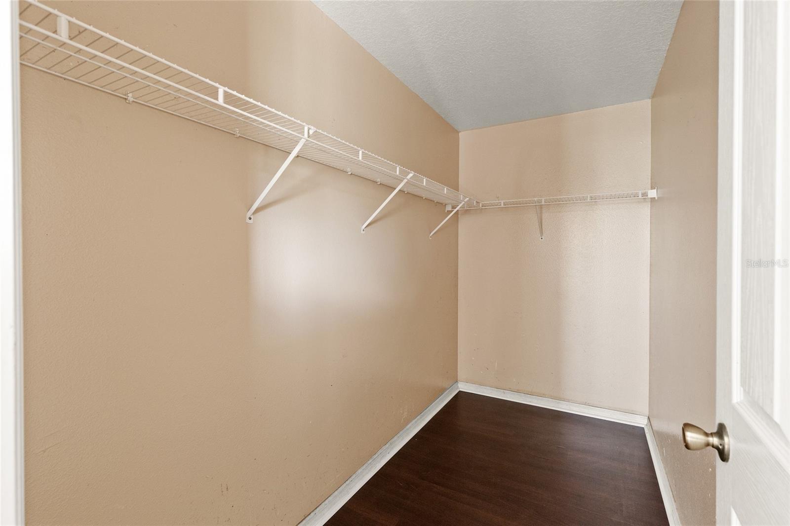 RIVERS EDGE - Residential