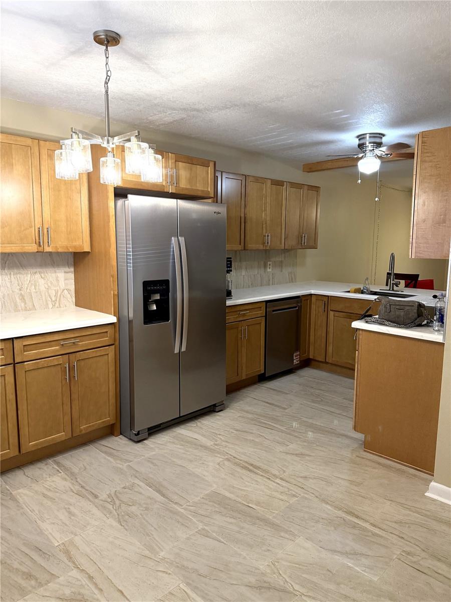 SHADOW LAKES CONDO - Residential