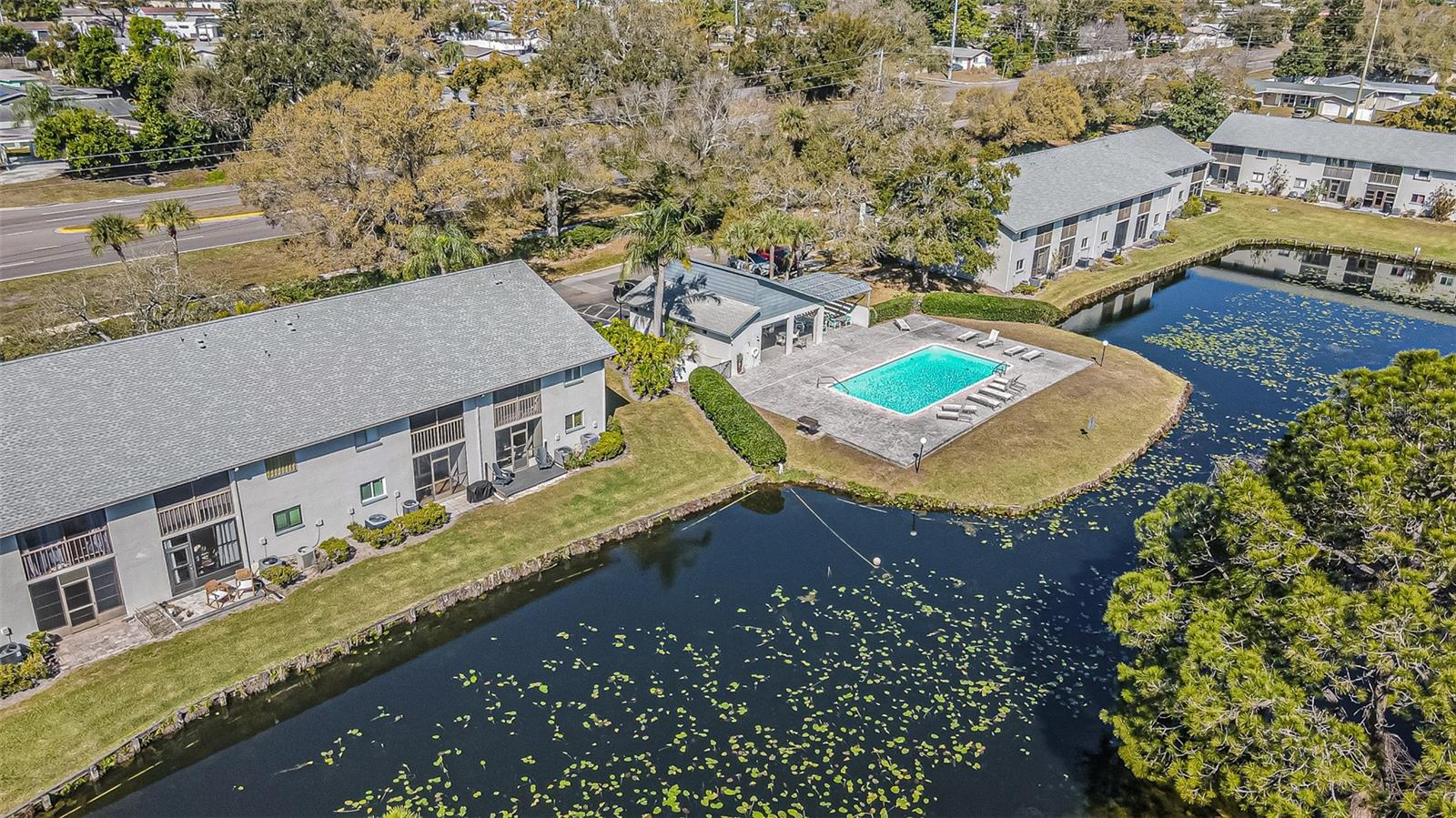 SHADOW LAKES CONDO - Residential