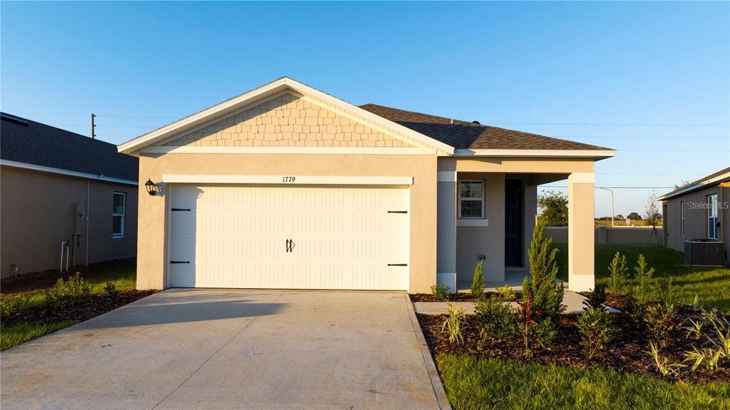 Photo of 1779 Post Oak Drive, Davenport, FL 33837 (MLS # S5153241)