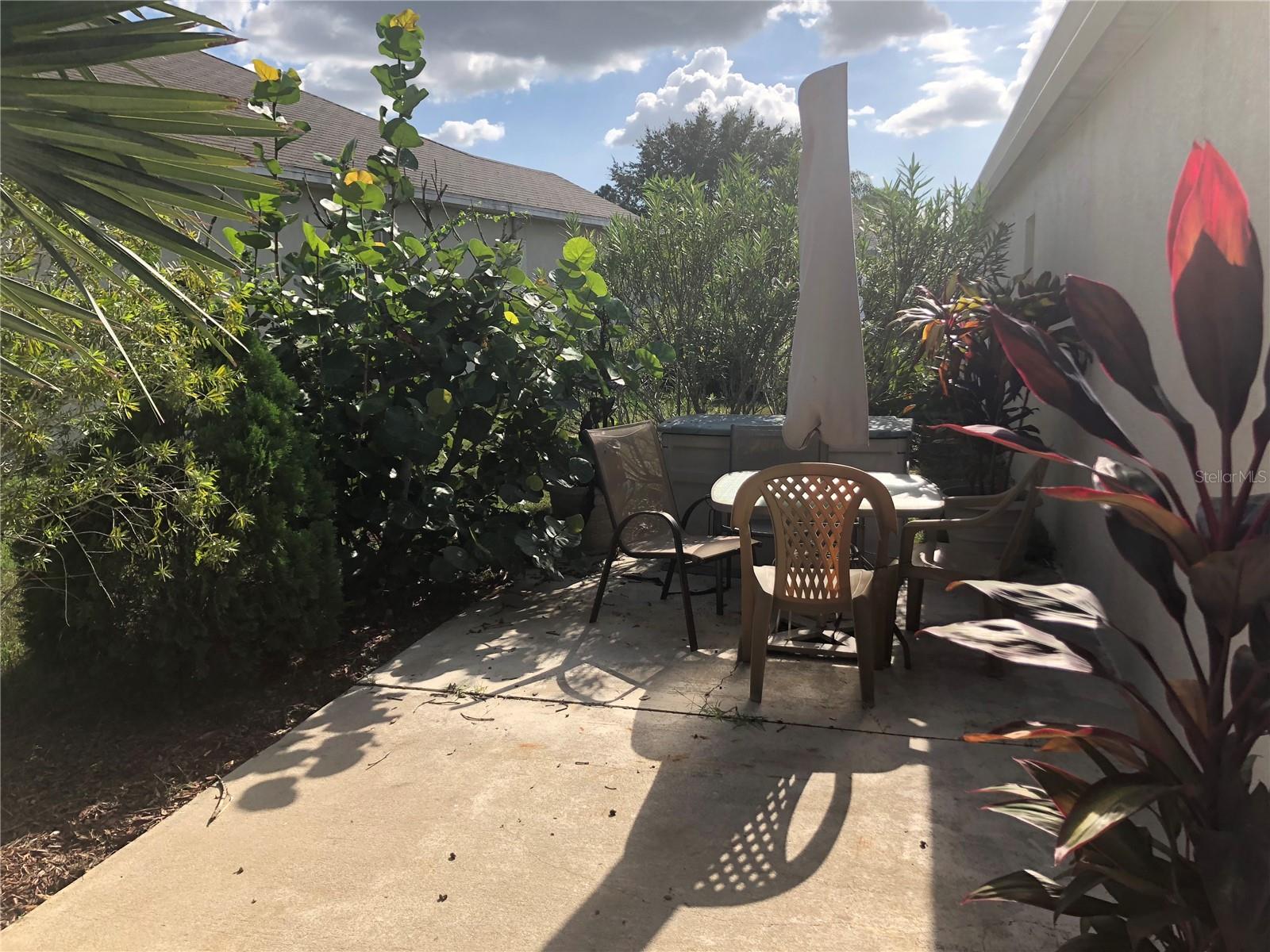 LAKESIDE AT BASS LAKE - Residential Lease