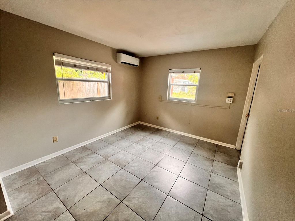 Photo of 1227 Minnesota Street, Orlando, FL 32803 (MLS # O6395592)