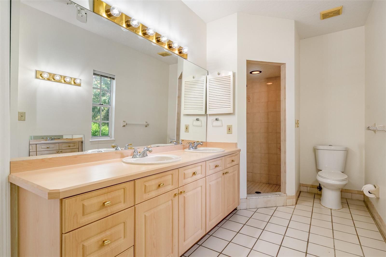 NORTH GROVE - Residential